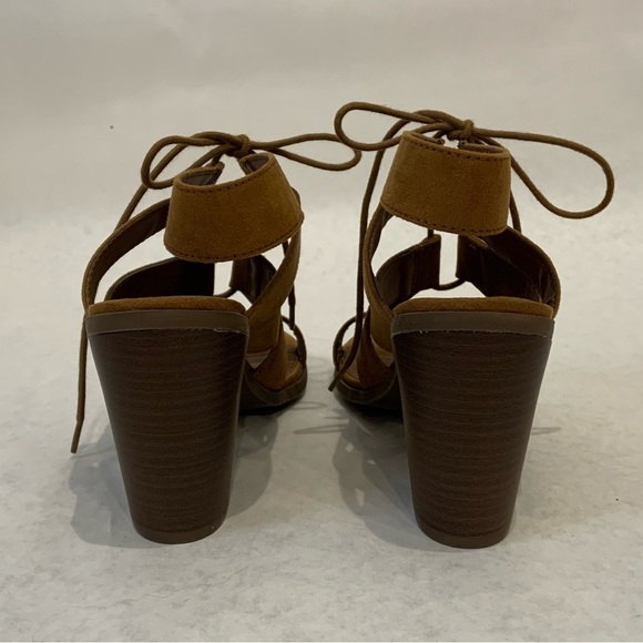 Candie’s Canova brown non-leather strappy lace up sandals with chunky heel - Picture 4 of 7